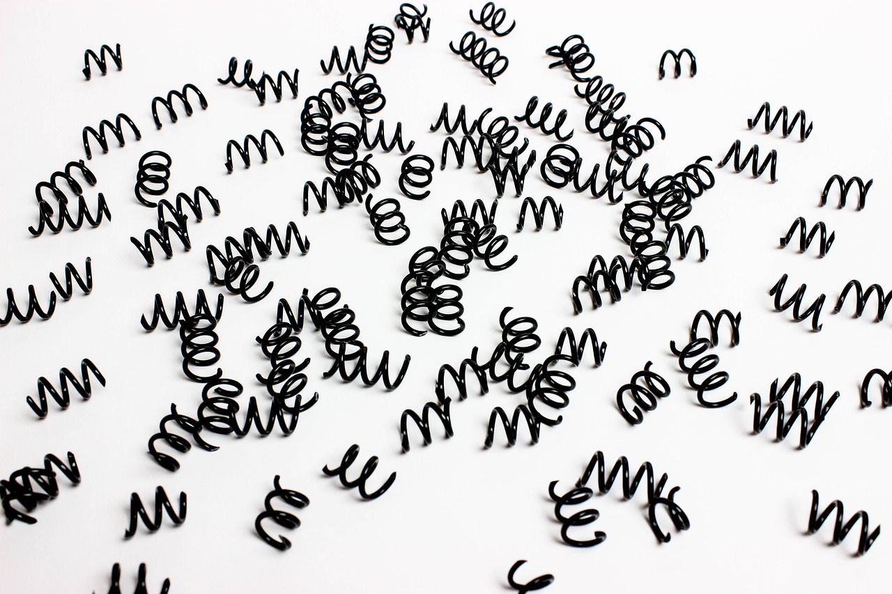 Kaip naujienų portalai formuoja visuomenės nuomonę: algoritmai, redakciniai sprendimai ir skaitytojų manipuliavimas