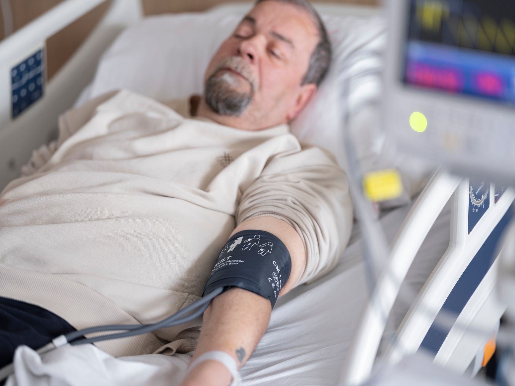Kaip atkurti miego ritmą po naktinių pamainų: 7 žingsnių sistema, patikrinta slaugytojų